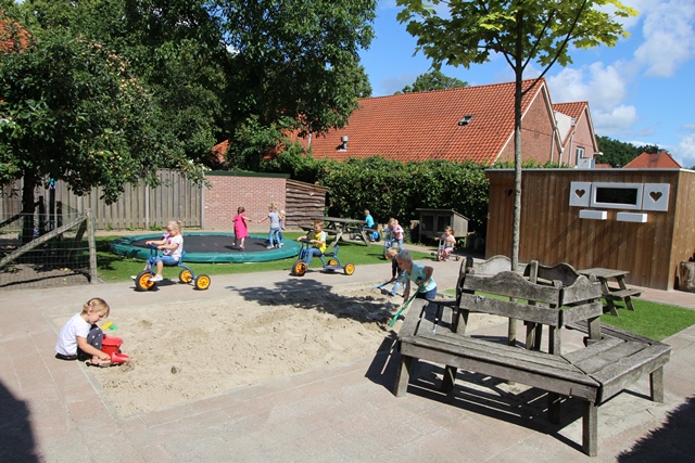 buitenspelen zandbak