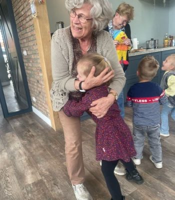 pam met oma